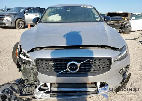 2022 Volvo S60 B5 Momentum from USA, damaged, VIN 7JRL12FZ2NG174342